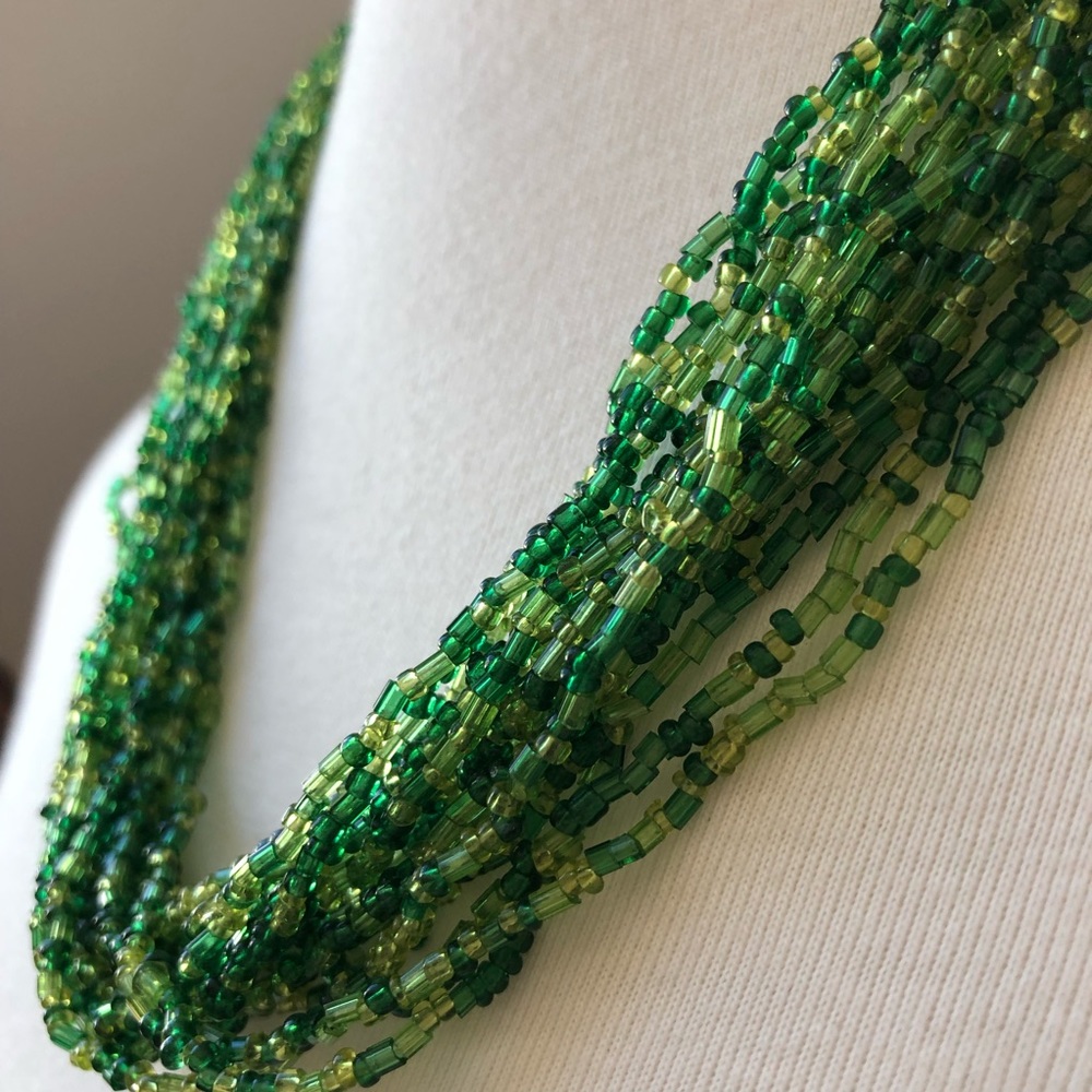 Mermaids Dream Necklace Set - Picture 12 of 16